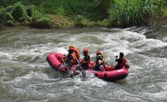 Somrudee Resort Nakhon Nayok Ngoại thất bức ảnh